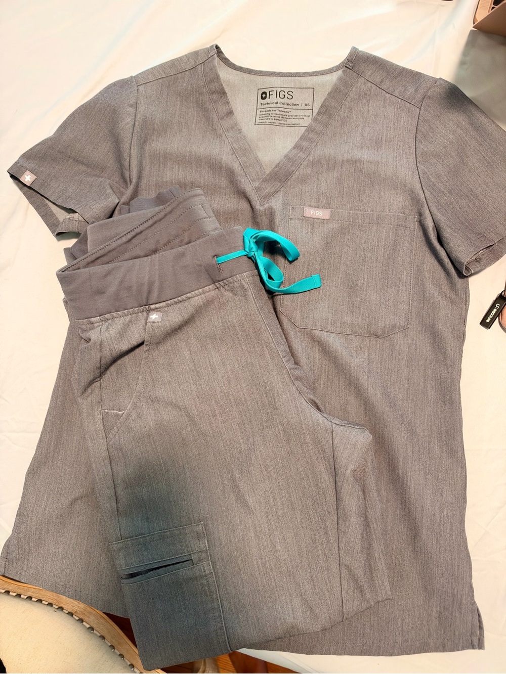 Figs Graphite Catarina XS and Joggers XS